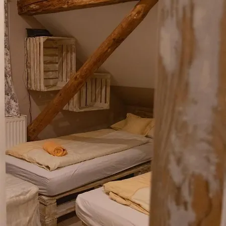 Lodge Nad Jeziorem-osada Indianska *