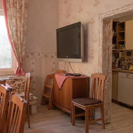 Lodge Nad Jeziorem-osada Indianska *