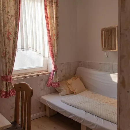 Nad Jeziorem-osada Indianska