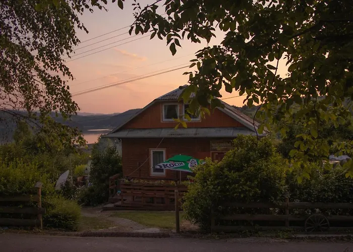 Nad Jeziorem-osada Indiańska *