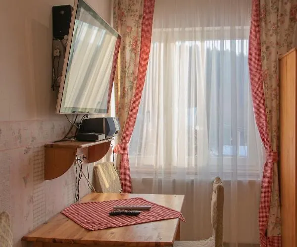 Nad Jeziorem-osada Indiańska