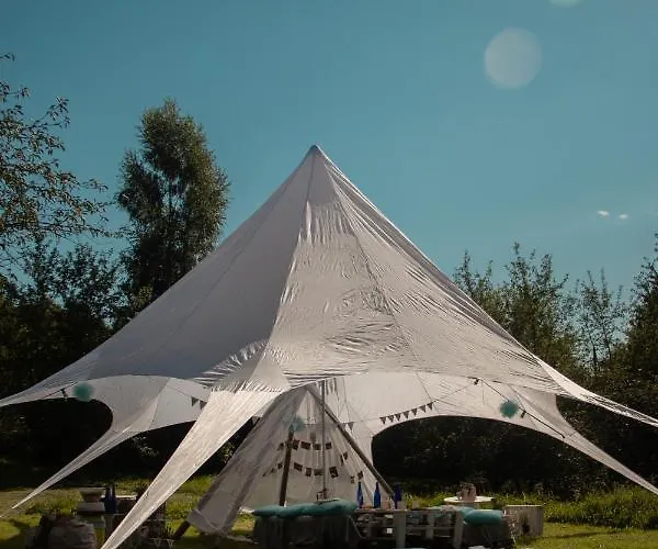 Nad Jeziorem-osada Indianska * Czchow