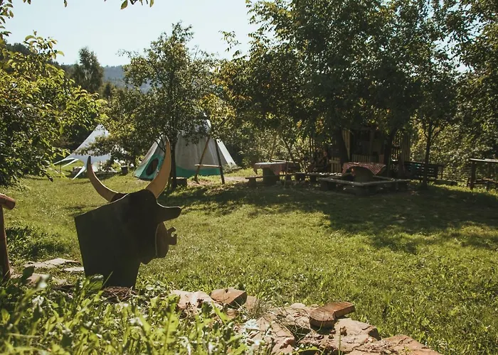 Nad Jeziorem-osada Indiańska * Czchow